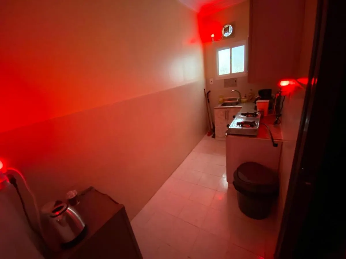 الروقان هوستلchillax Hostel Jeddah Apartment